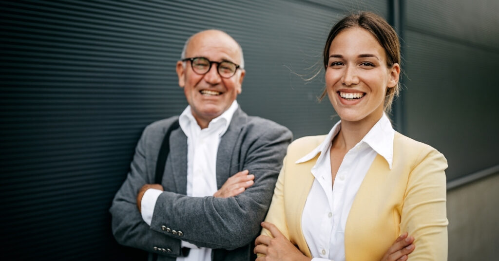 Padre e hija en su empresa. En un futuro será una sociedad heredada